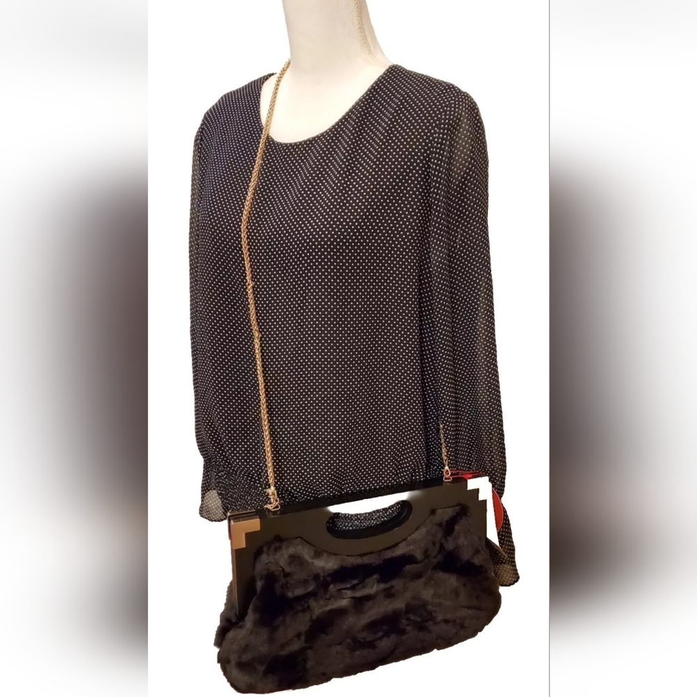 Soft Faux Fur Square Sz M Evening Bag. Crossbody Shoulder Bag Wooden Handle  NWT